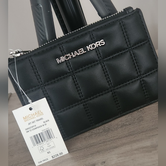 Michael Kors Black Quilted Jet Set Travel Coinpouch - Picture 1 of 3